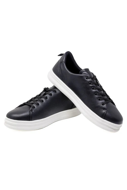Furor Low Top Sneakers